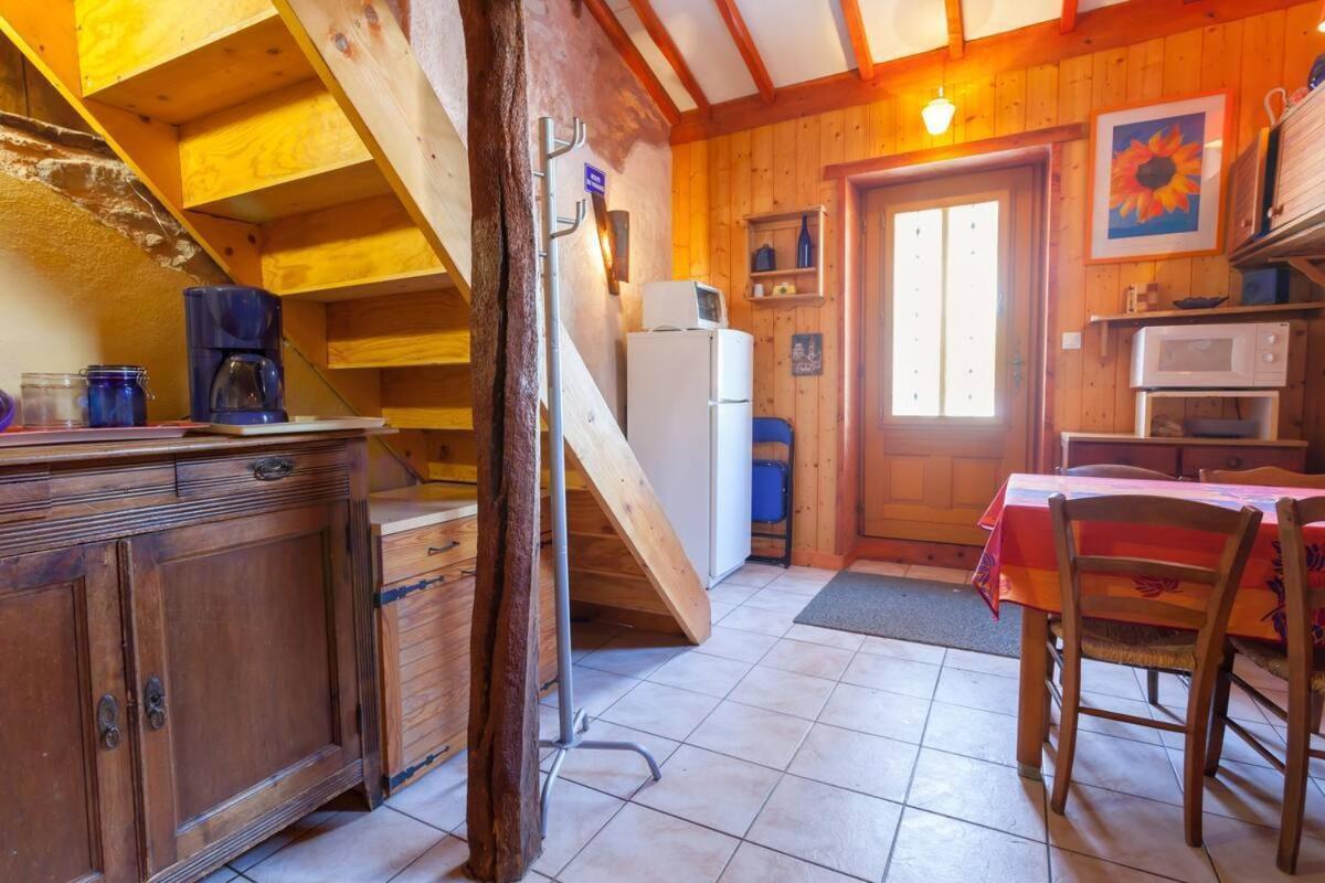 Gites Des Esselards Yzeron Экстерьер фото